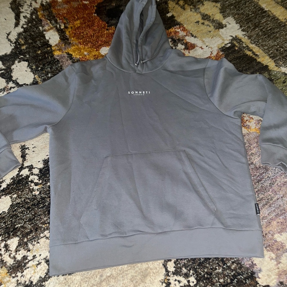Gray Hoodie by Sonneti